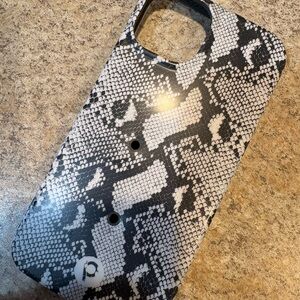 Loopy Case-Patterned Phone Case - Black and White